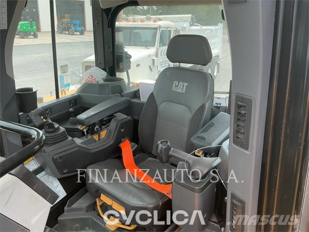 CAT D6-20 XE ブルドーザー