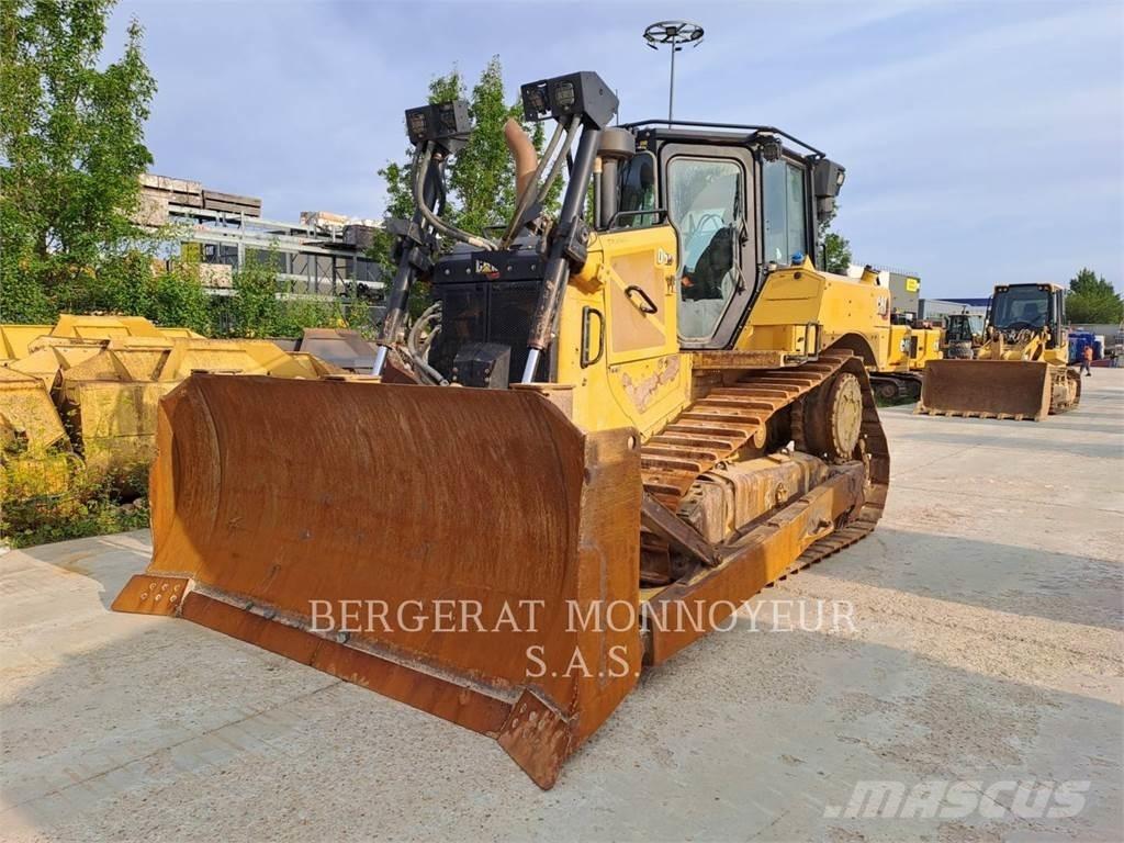 CAT D6 XE ブルドーザー