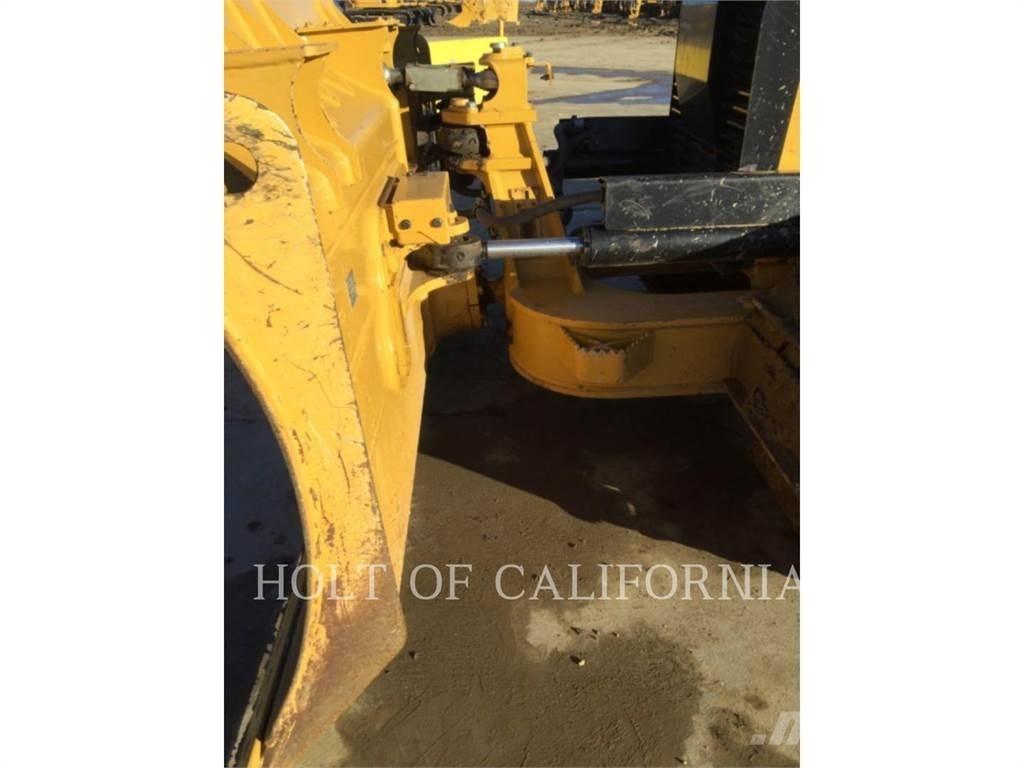 CAT D6K2 ブルドーザー