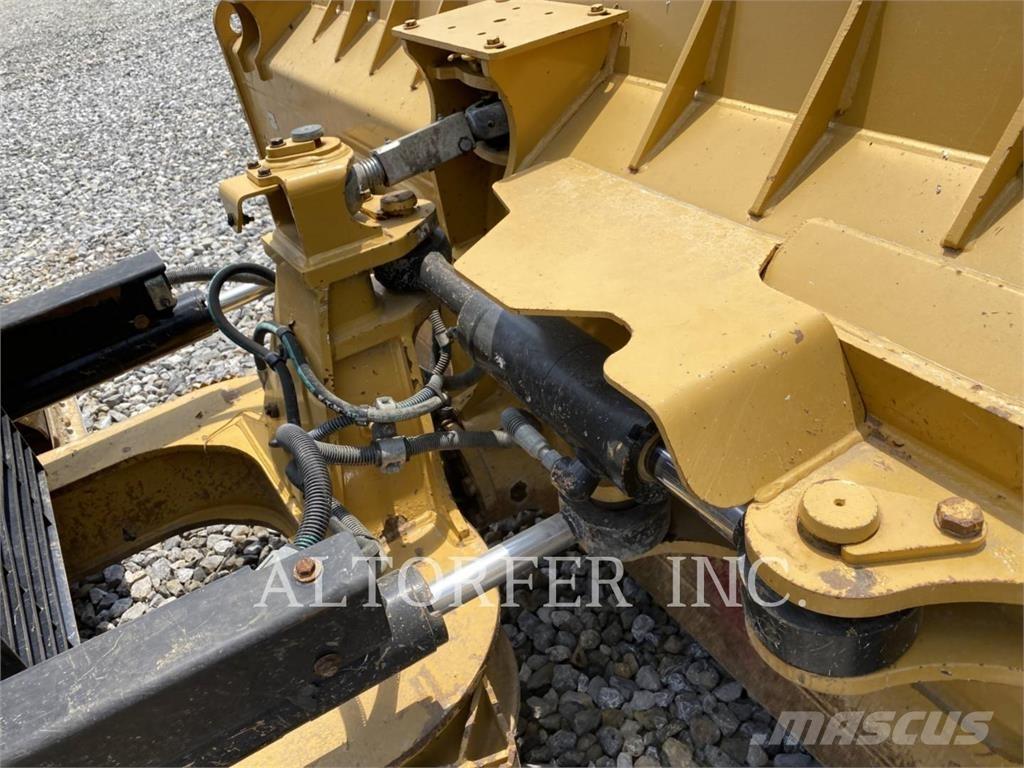 CAT D6K2 LGP ブルドーザー