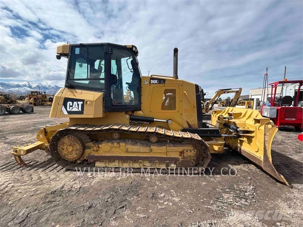 CAT D6K2 XL ブルドーザー