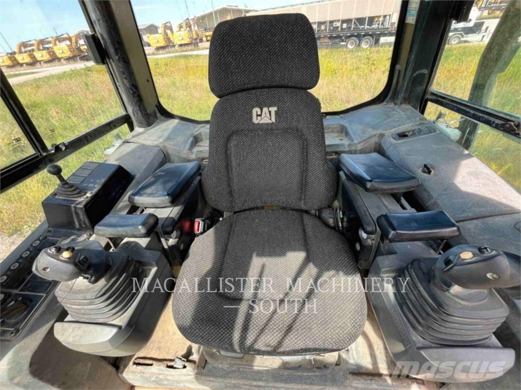 CAT D6KXL ブルドーザー