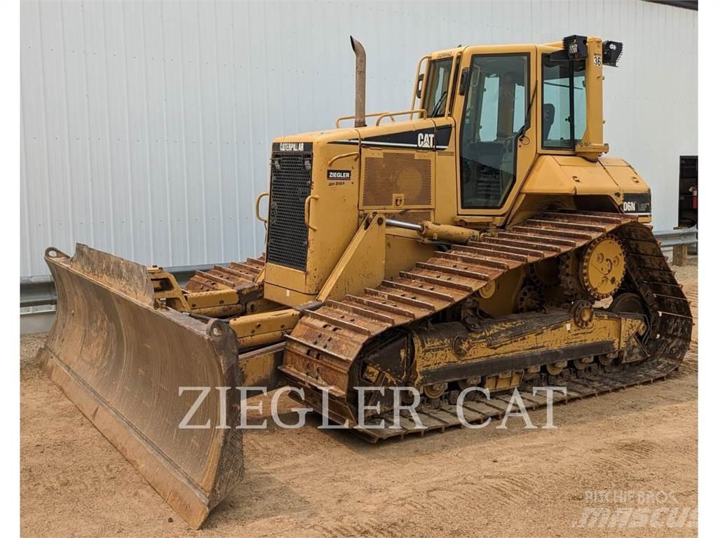 CAT D6N ブルドーザー