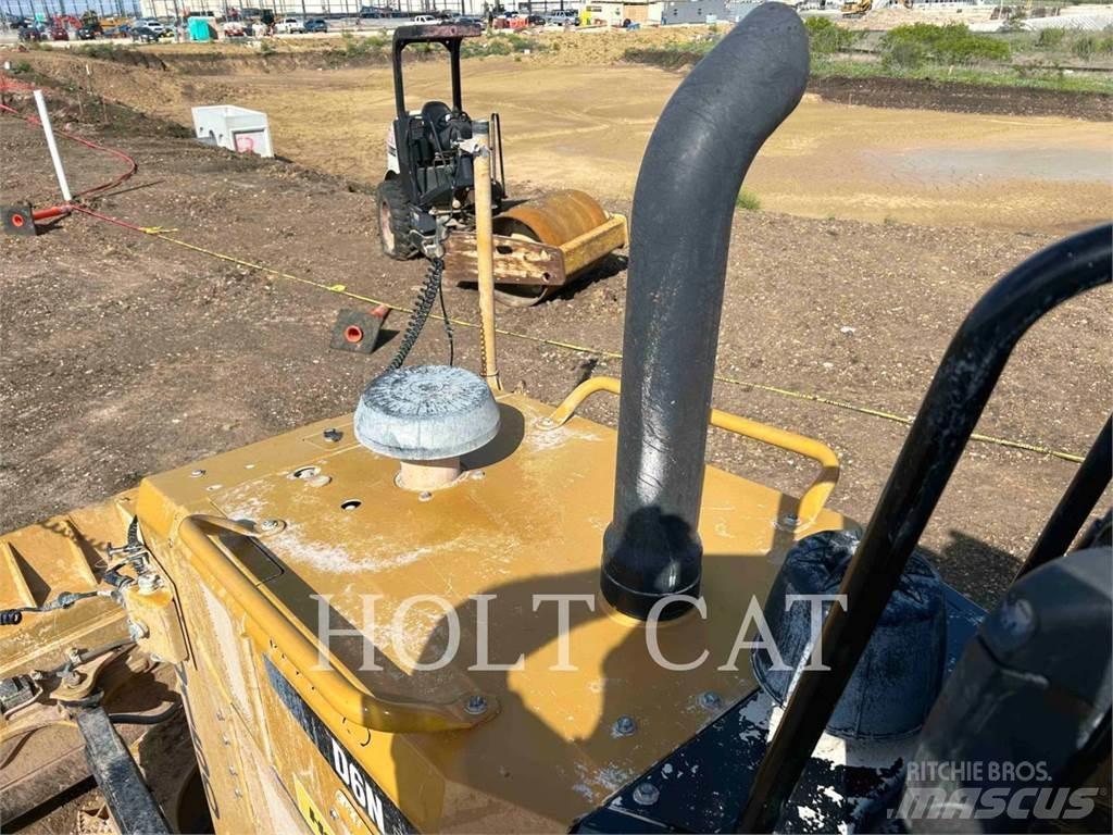 CAT D6N ブルドーザー