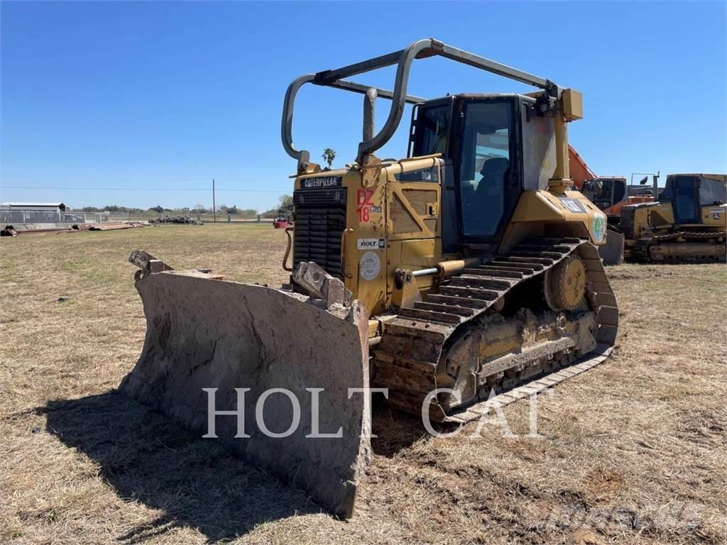 CAT D6N ブルドーザー