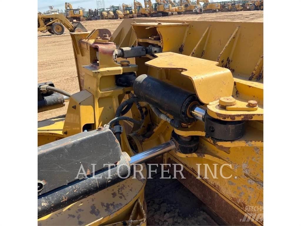 CAT D6N LGP ブルドーザー