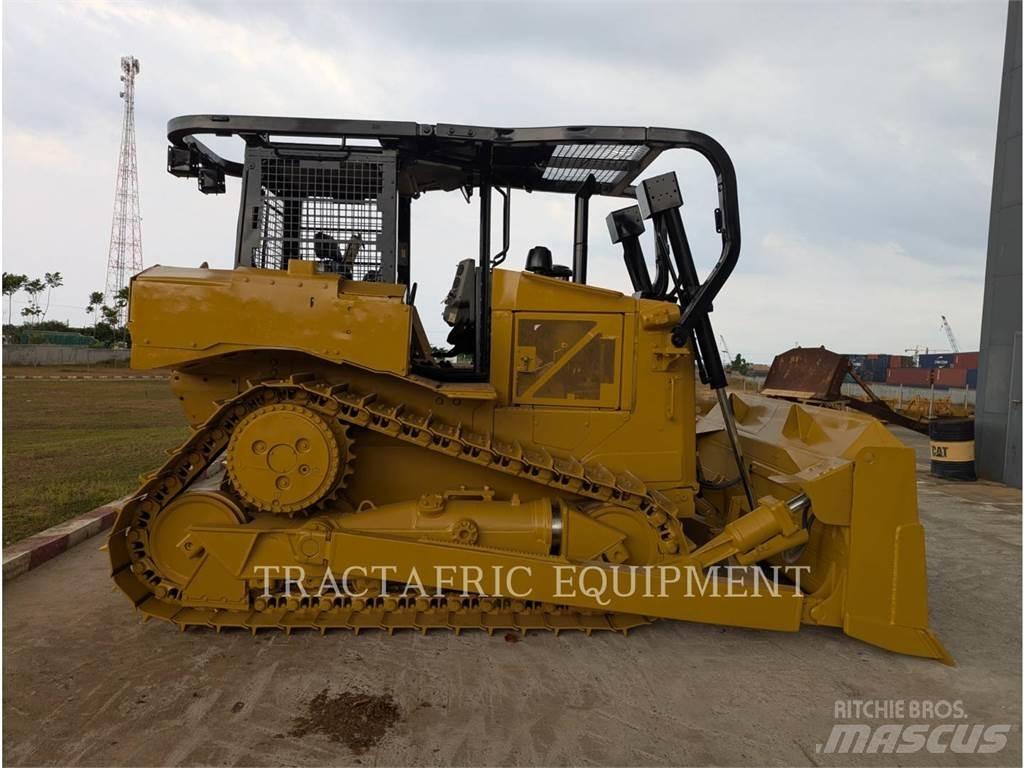 CAT D6R2 ブルドーザー