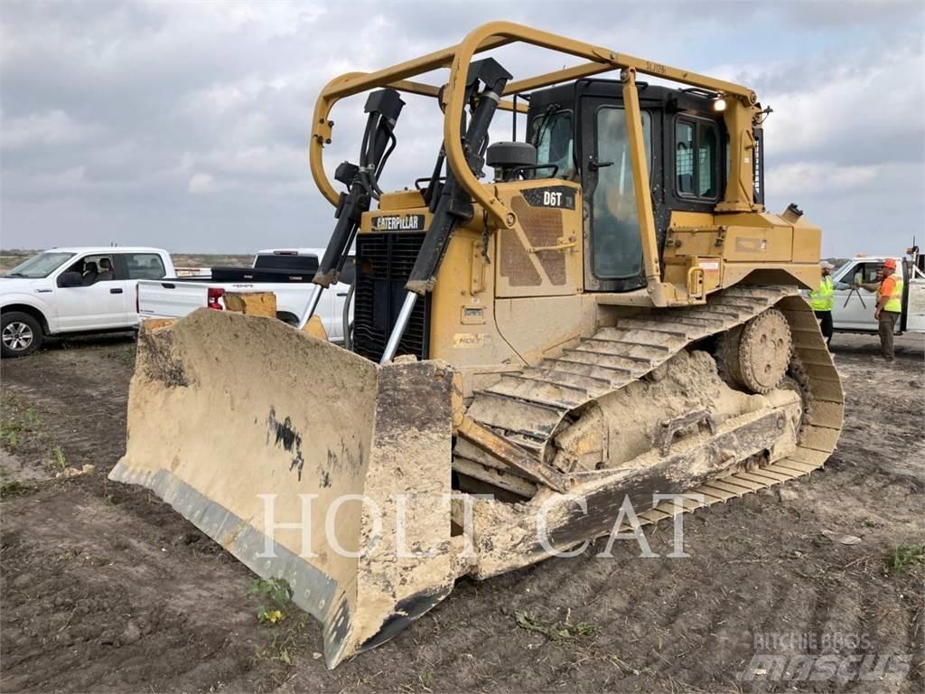 CAT D6T ブルドーザー