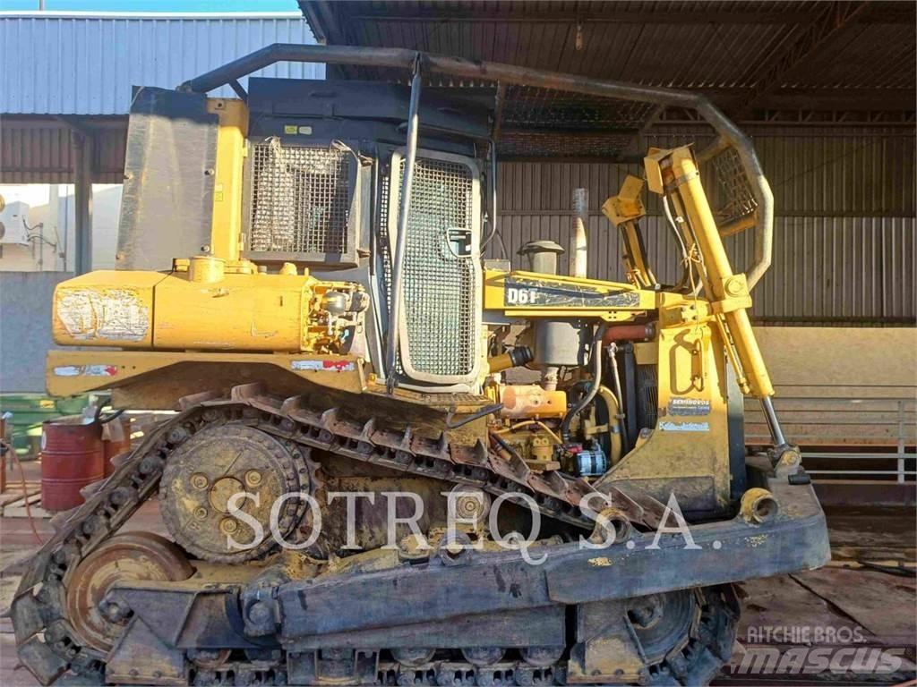 CAT D6T ブルドーザー