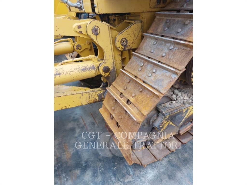 CAT D6T ブルドーザー