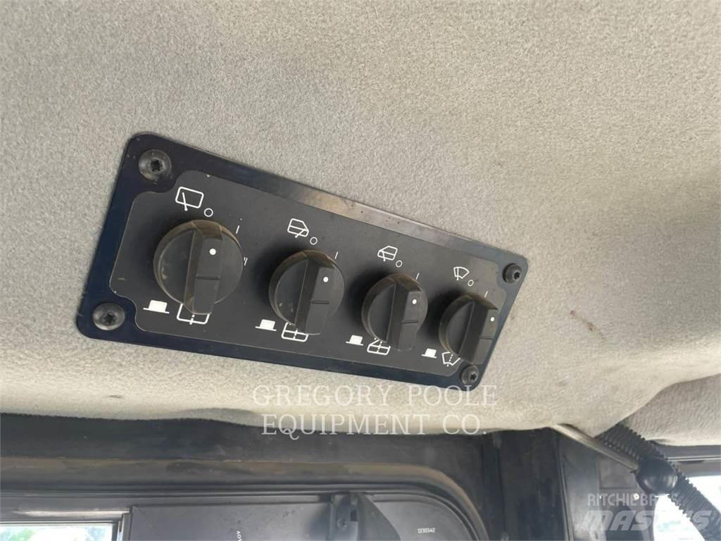 CAT D6T ブルドーザー