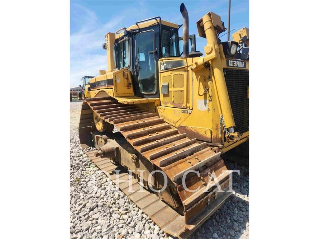 CAT D6T ブルドーザー