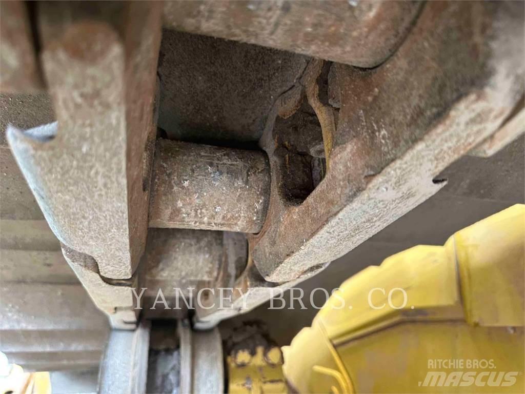 CAT D6T ブルドーザー