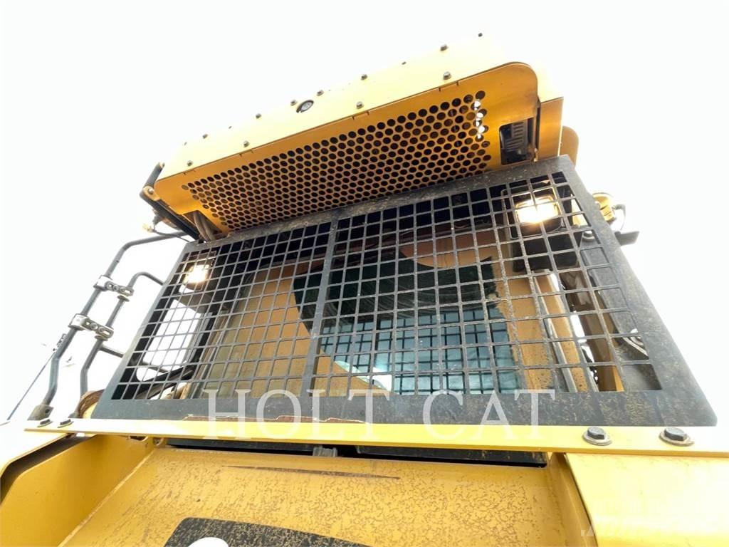 CAT D6T ブルドーザー