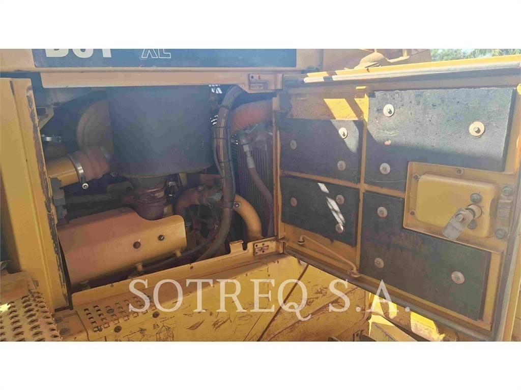 CAT D6T ブルドーザー