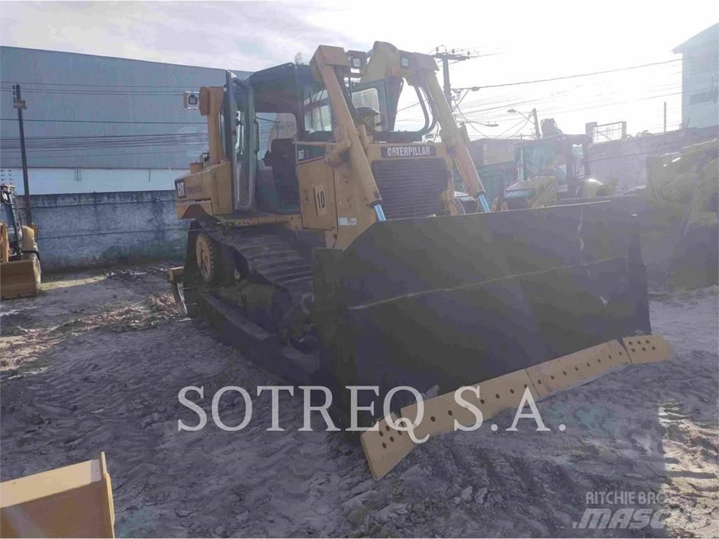 CAT D6T ブルドーザー
