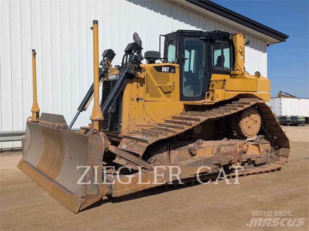 CAT D6T ブルドーザー