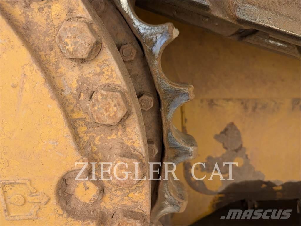 CAT D6T ブルドーザー