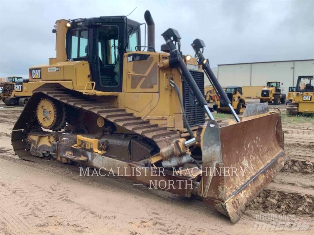 CAT D6T ブルドーザー
