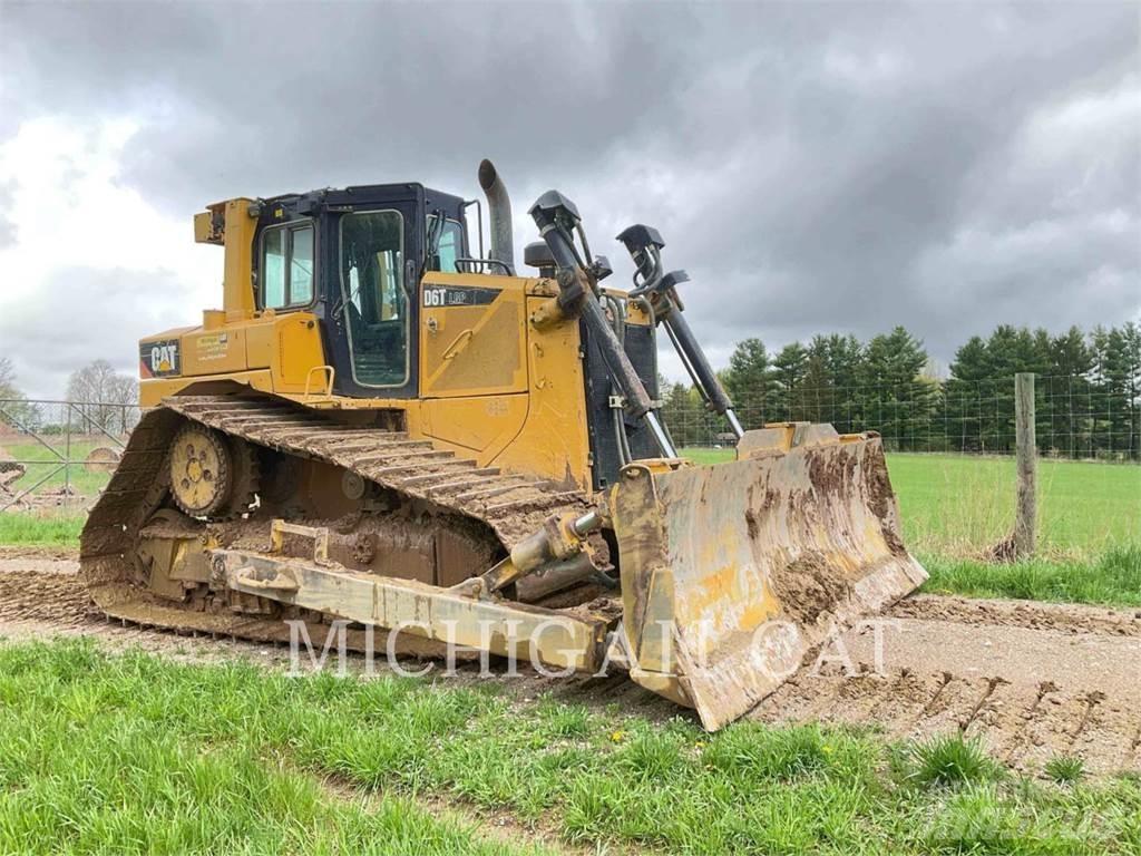 CAT D6T ブルドーザー