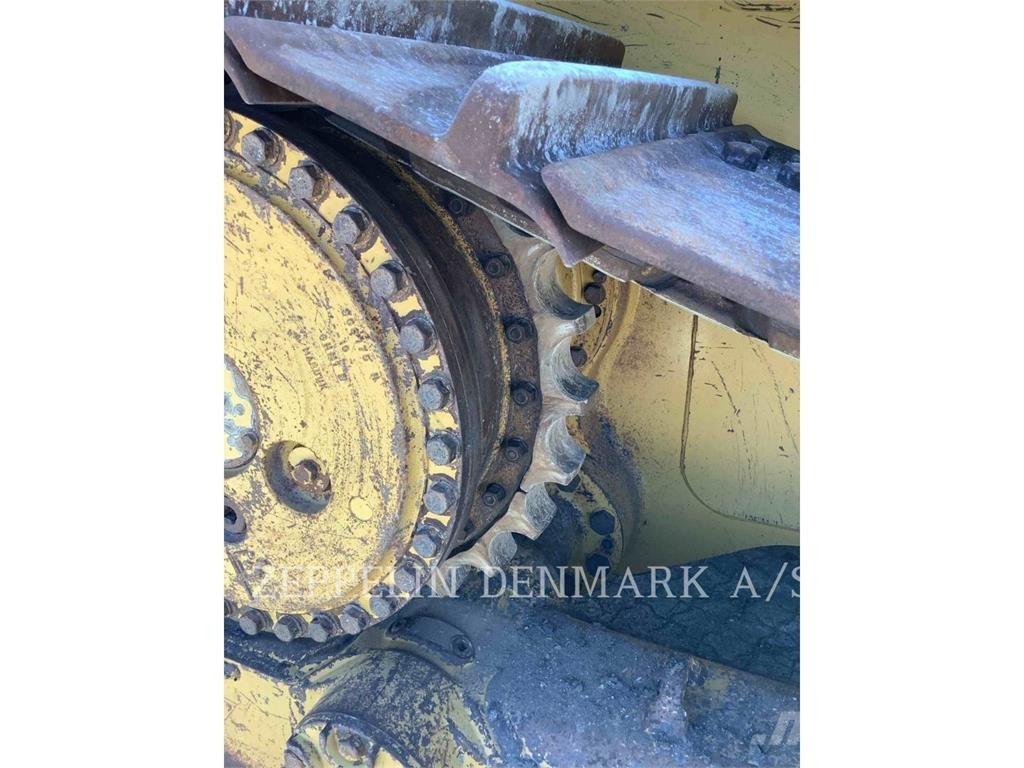 CAT D6T ブルドーザー