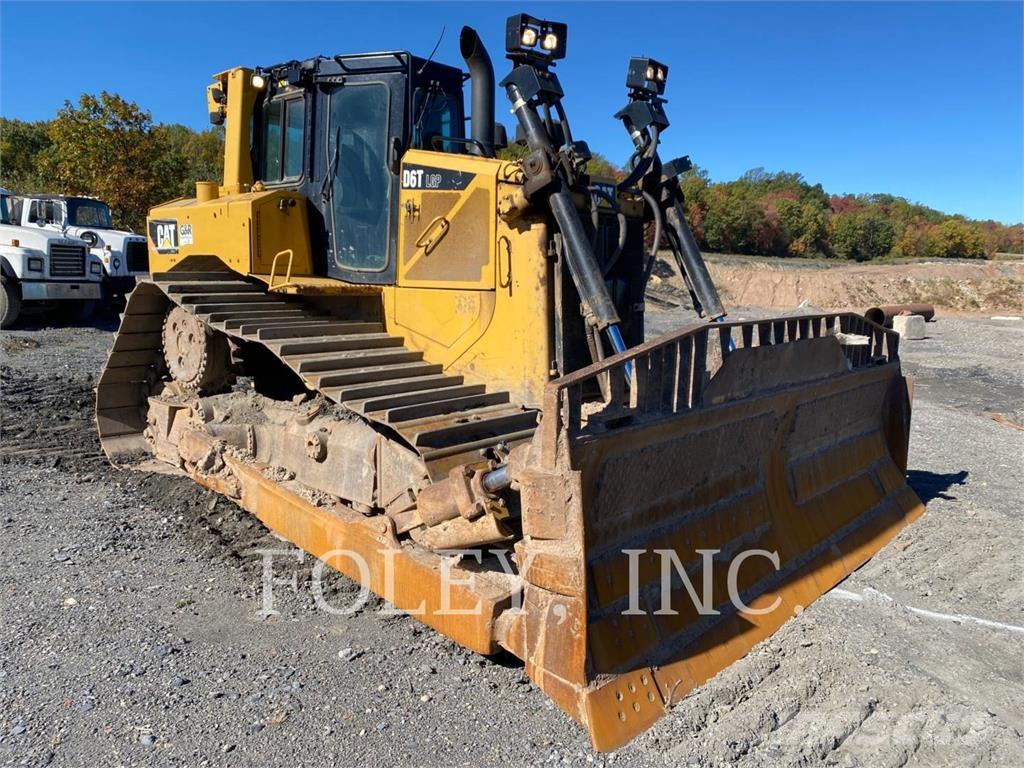CAT D6T ブルドーザー