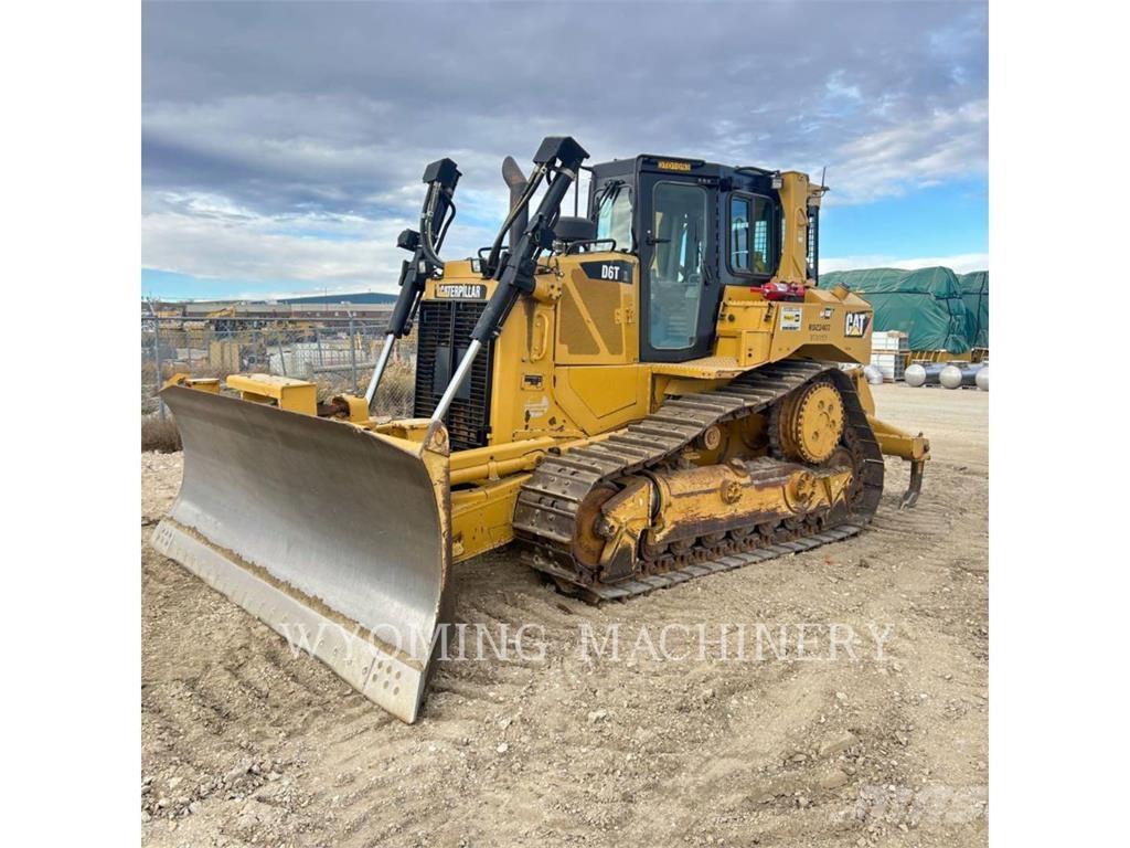 CAT D6T ブルドーザー