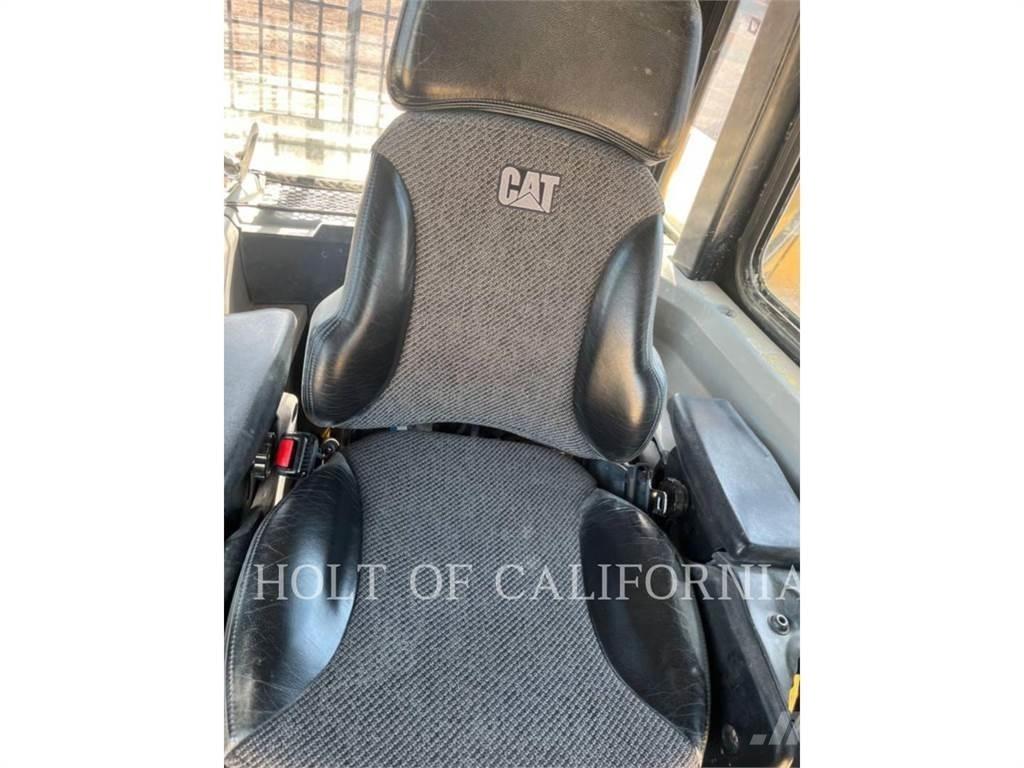 CAT D6T LGP ブルドーザー