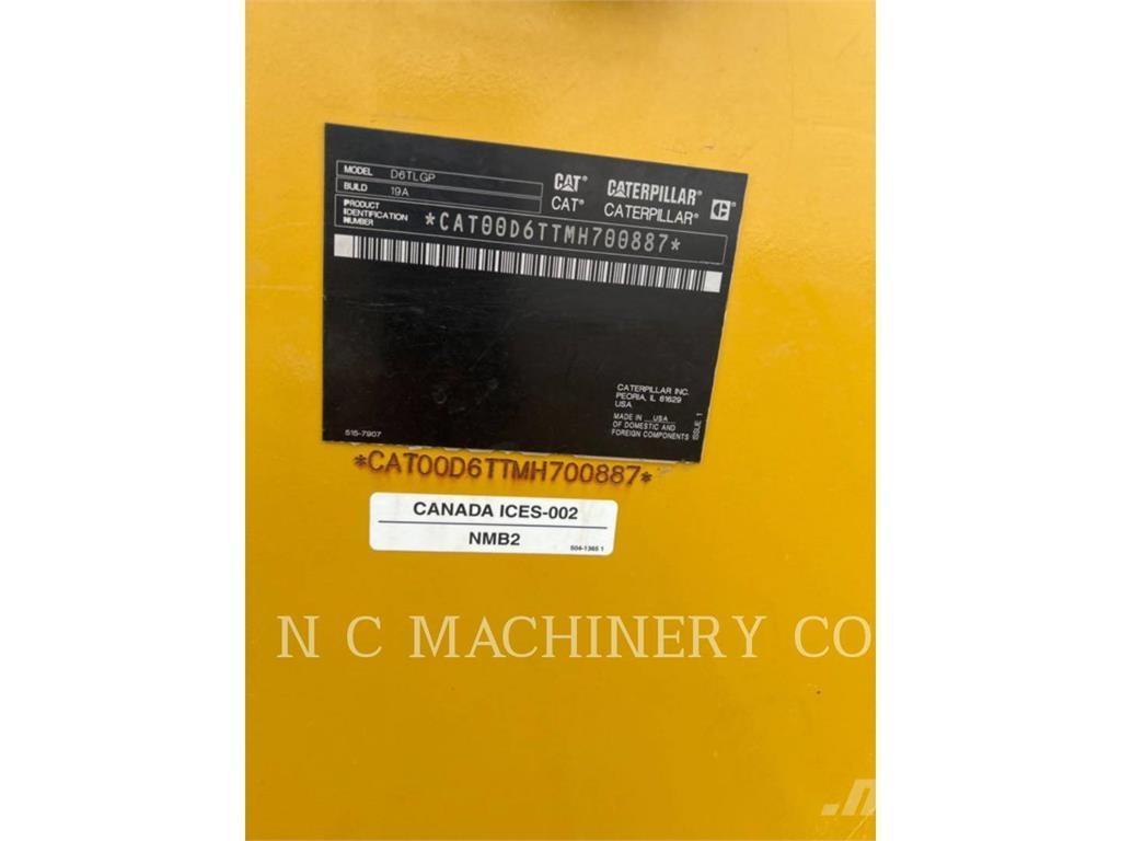 CAT D6T LGPVP ブルドーザー