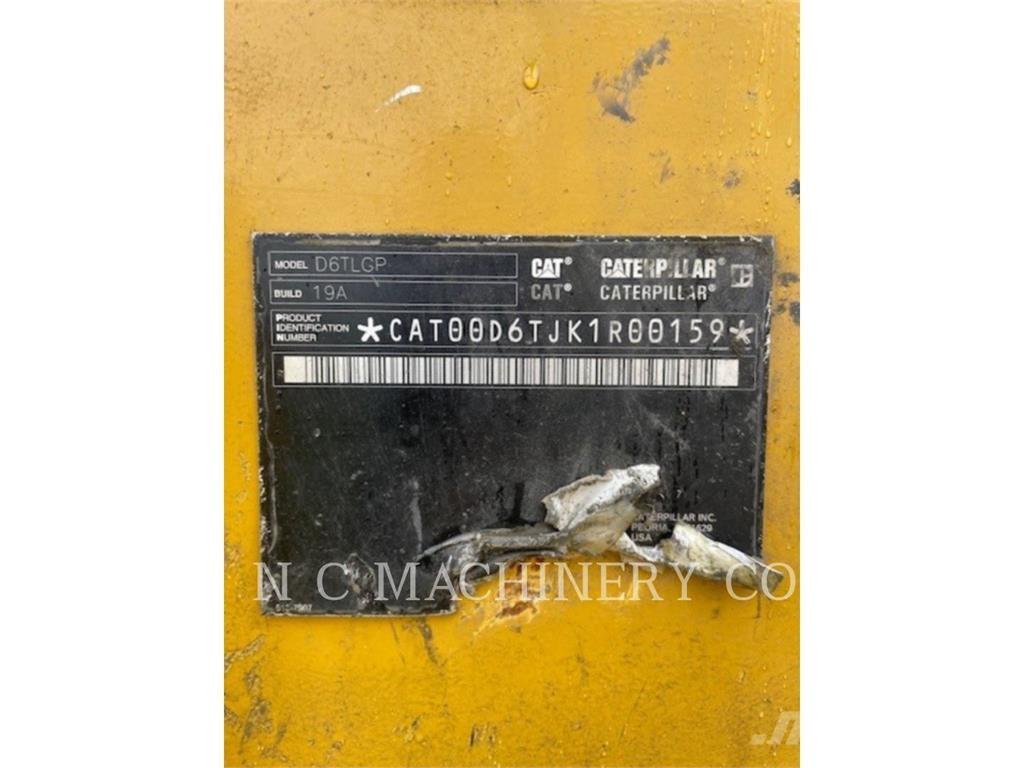 CAT D6T LGPVP ブルドーザー