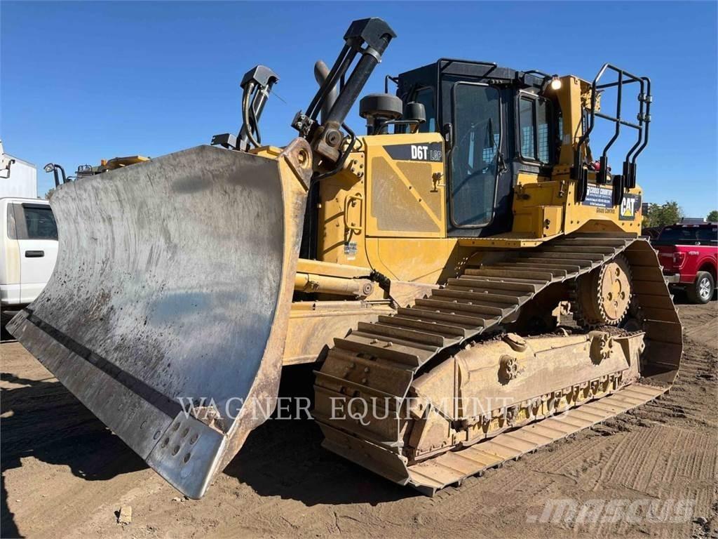 CAT D6T LGPVPT ブルドーザー