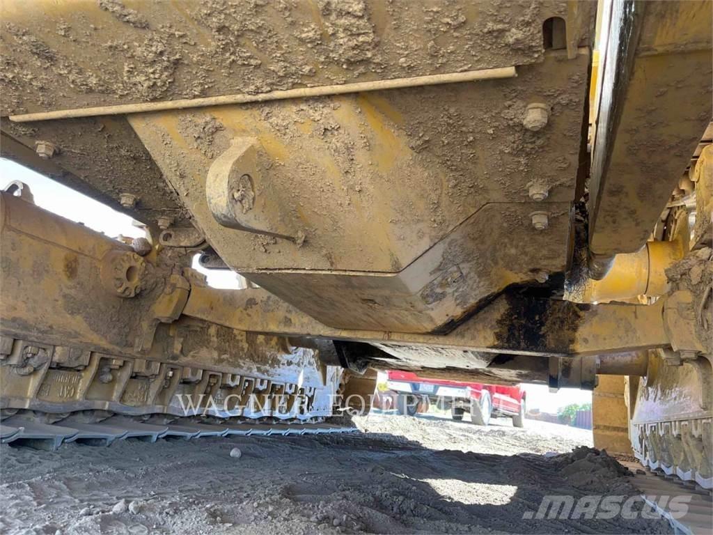 CAT D6T LGPVPT ブルドーザー
