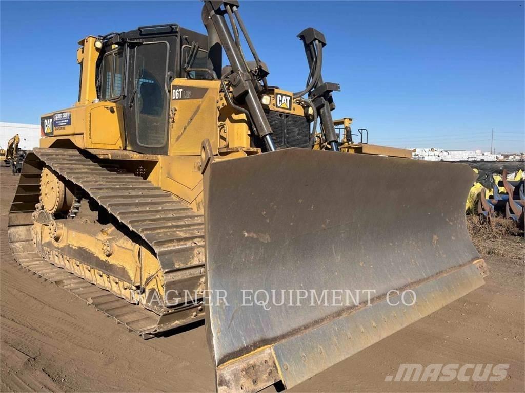 CAT D6T LGPVPT ブルドーザー