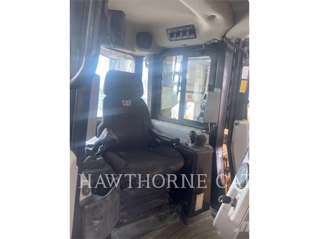 CAT D6T SL ブルドーザー