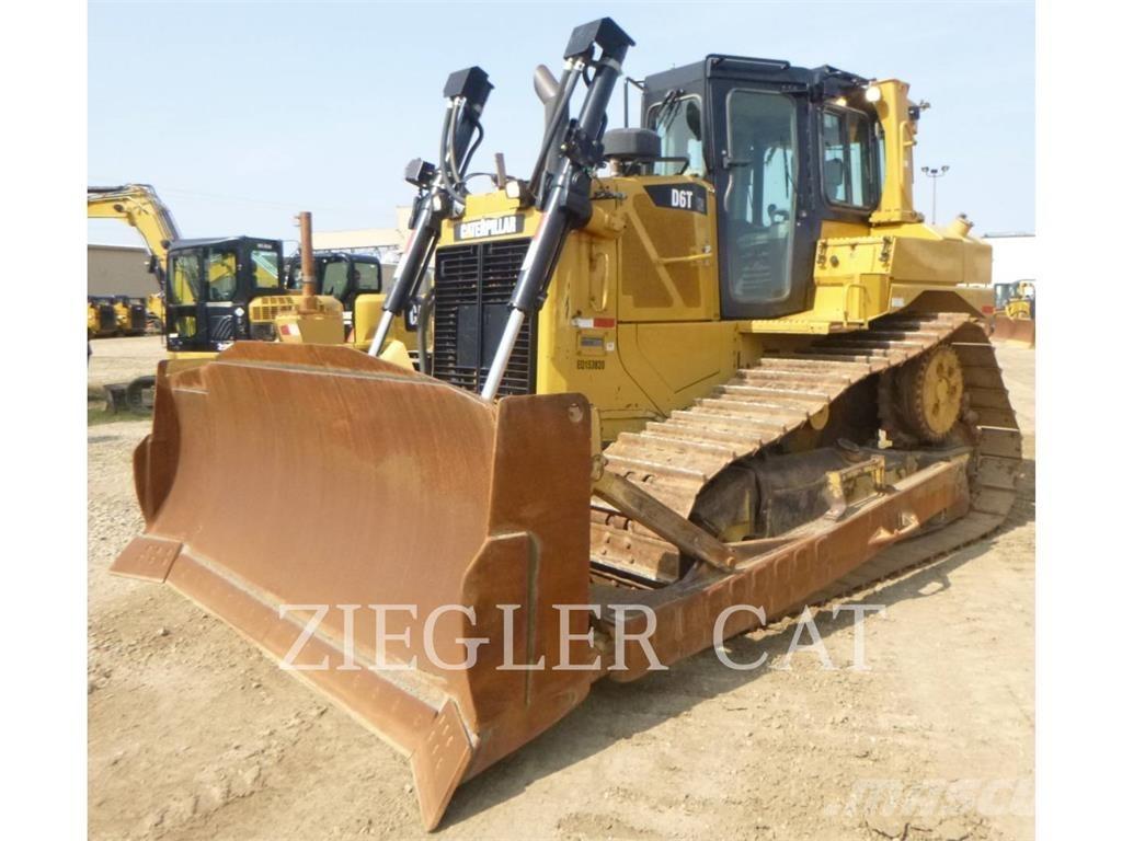 CAT D6T XW ブルドーザー