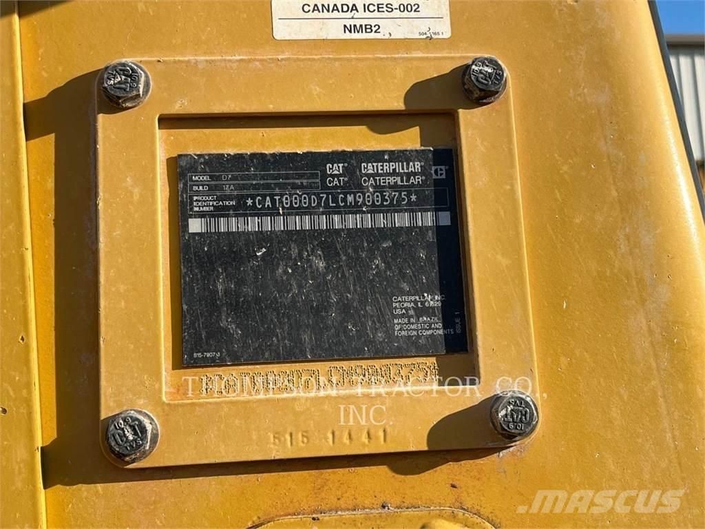 CAT D7 ブルドーザー