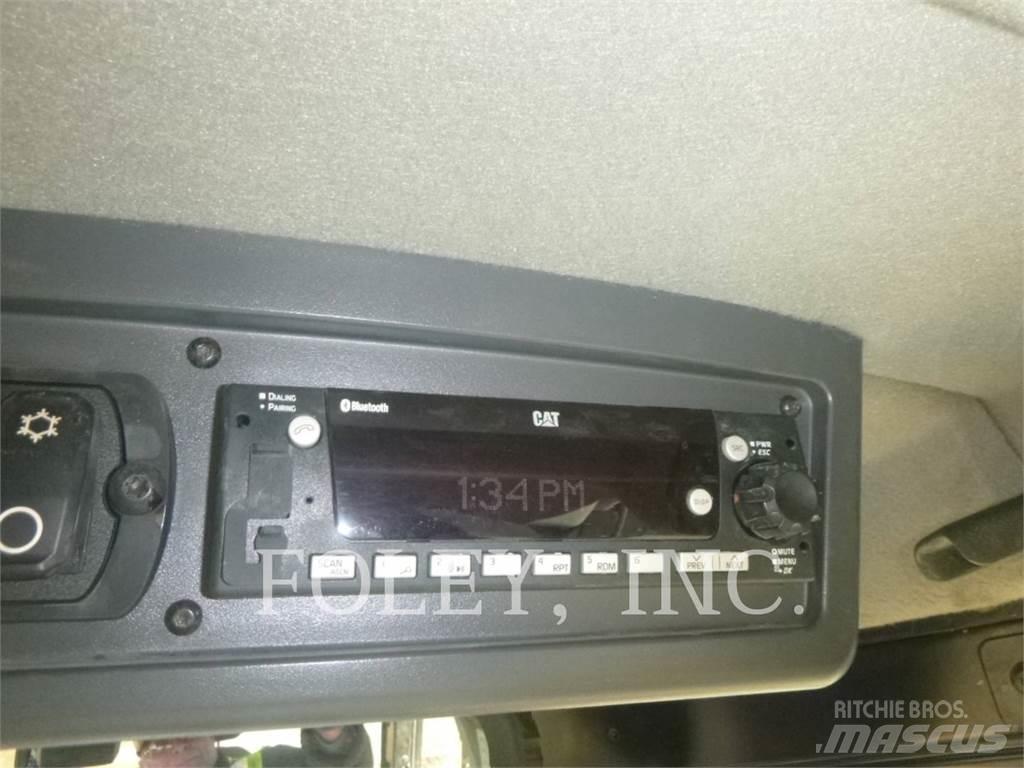 CAT D7-17 ブルドーザー