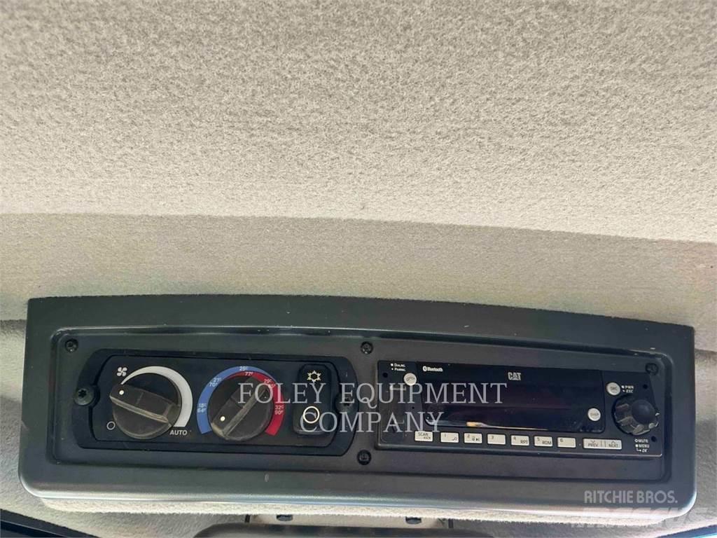 CAT D7-17SUX ブルドーザー