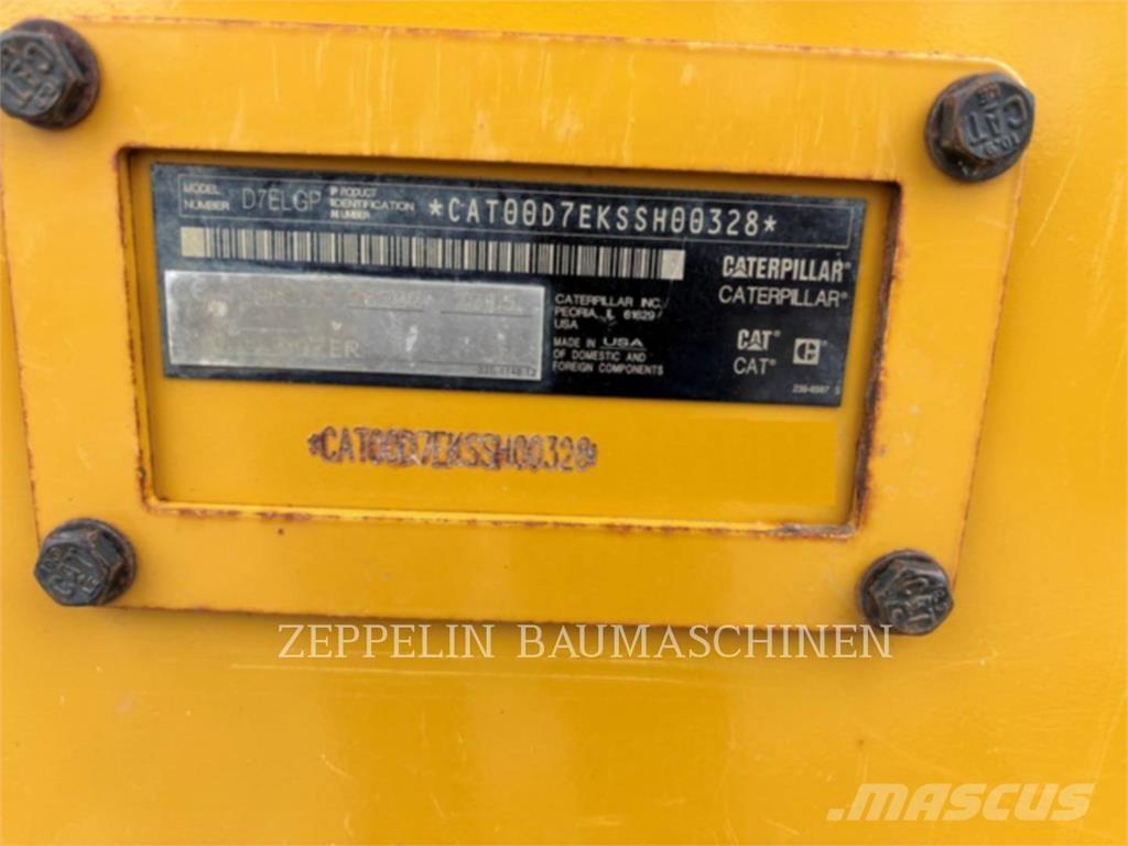 CAT D7E ブルドーザー