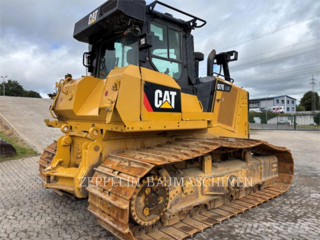 CAT D7E ブルドーザー