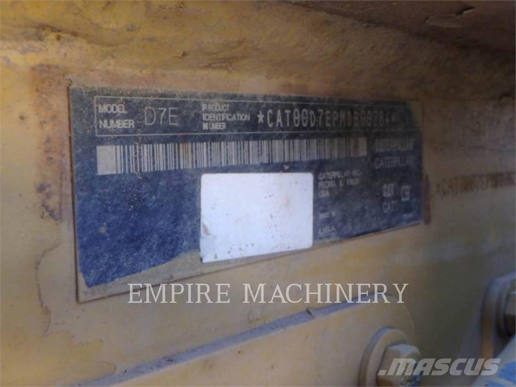 CAT D7E ブルドーザー