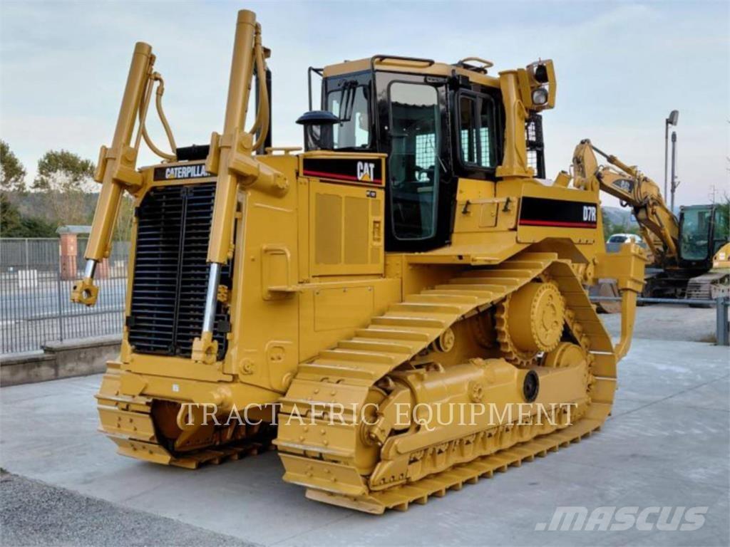 CAT D7RIIXR ブルドーザー