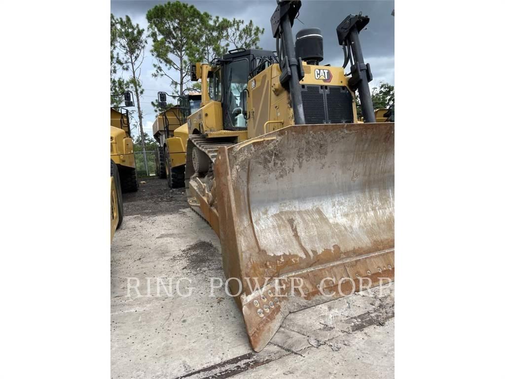 CAT D8 ブルドーザー