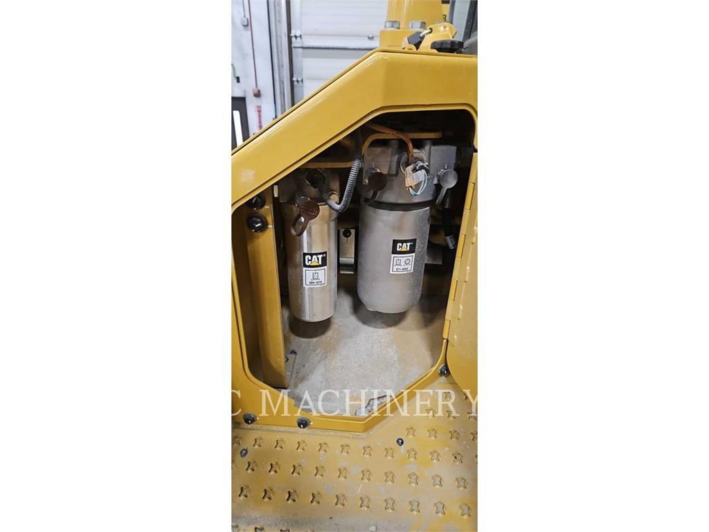 CAT D8 ブルドーザー