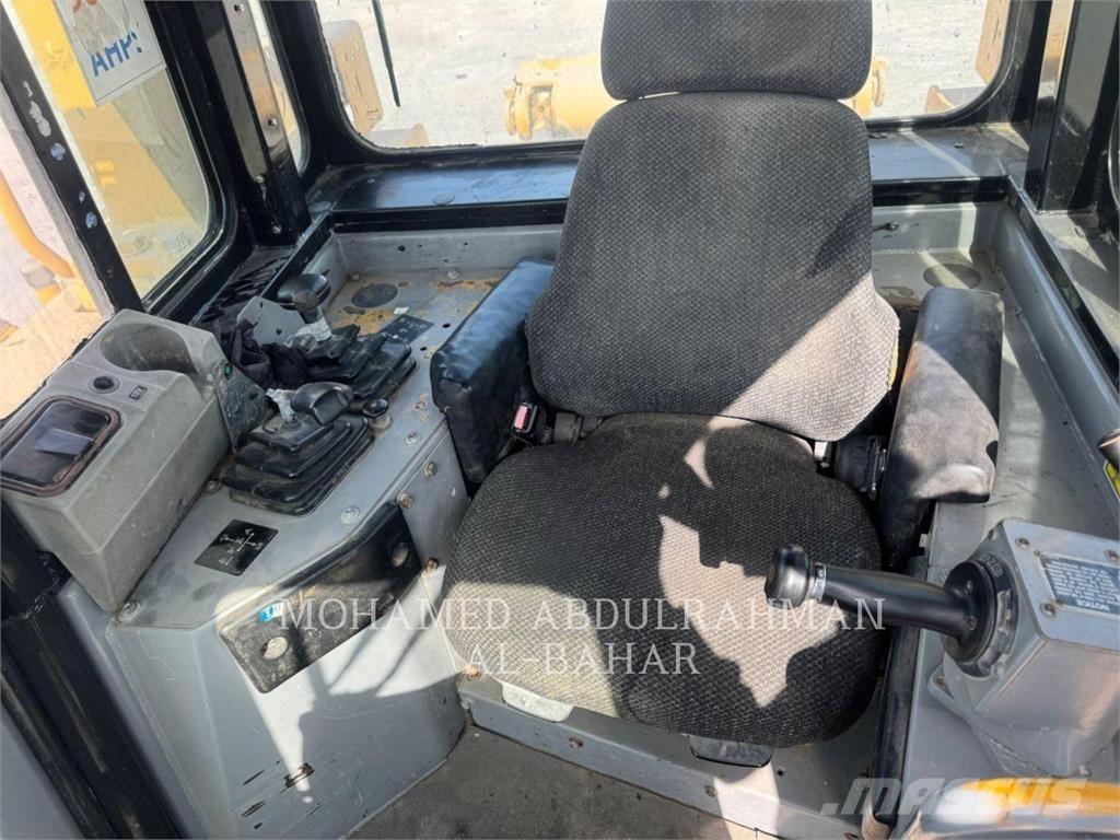 CAT D8RLRC ブルドーザー