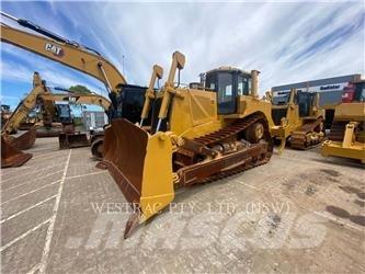 CAT D8T ブルドーザー