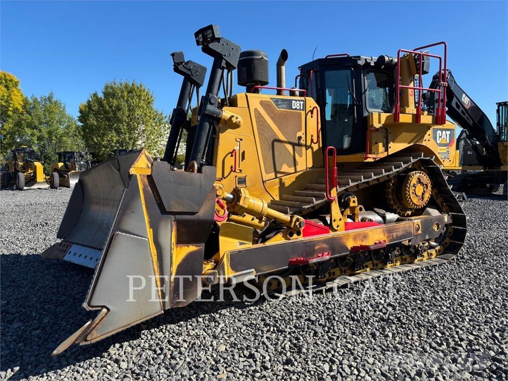 CAT D8T ブルドーザー