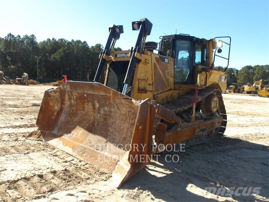 CAT D8T ブルドーザー