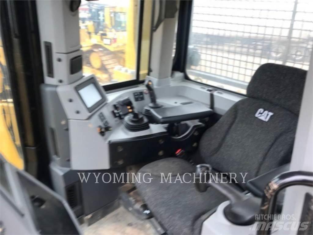 CAT D8T ブルドーザー
