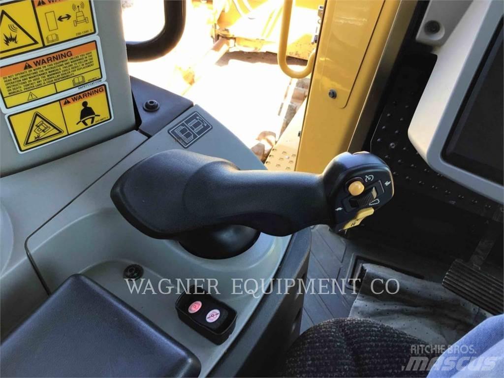 CAT D8T AW ブルドーザー
